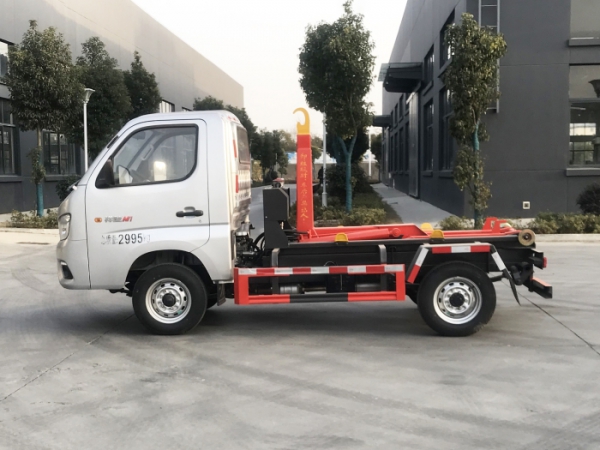 HDW5030ZXXB6車廂可卸式垃圾車（福田祥菱M1）