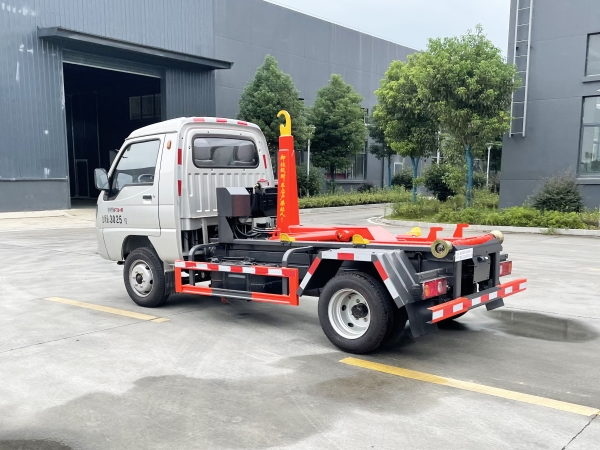 HDW5033ZXXZ6車廂可卸式垃圾車（唐駿歐鈴-賽菱F3-II）