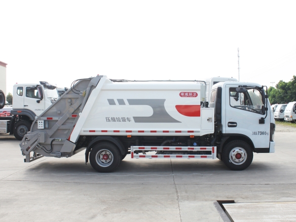 HDW5070ZYSE6型壓縮式垃圾車（東風(fēng)多利卡）6m3