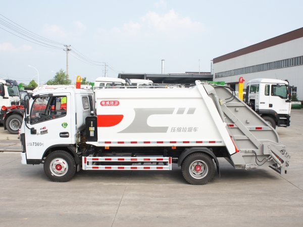 HDW5070ZYSE6型壓縮式垃圾車（東風(fēng)多利卡）6m3