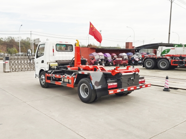 HDW5042ZXXFD6車廂可卸式垃圾車（飛碟奧馳X2）