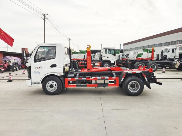 HDW5042ZXXFD6車廂可卸式垃圾車（飛碟奧馳X2）