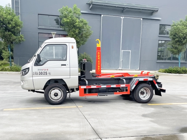 HDW5033ZXXZ6車廂可卸式垃圾車（唐駿歐鈴-賽菱F3-II）