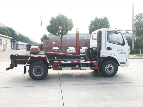 HDW5081ZXXFD6車廂可卸式垃圾車（飛碟奧馳V3）