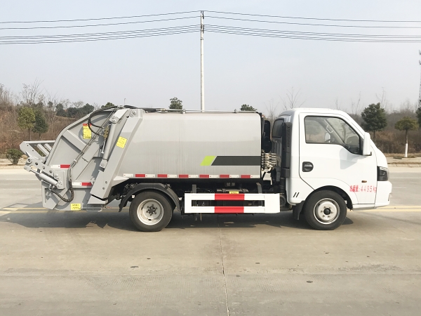 HDW5046ZYSE6壓縮式垃圾車（東風(fēng)途逸）4m3