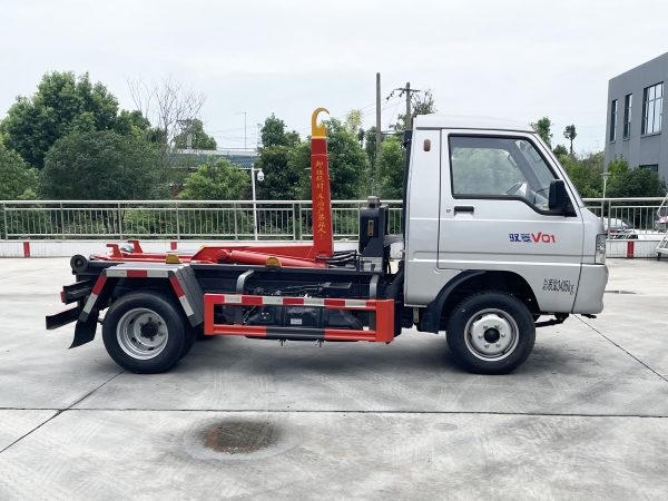 HDW5034ZXXB6車廂可卸式垃圾車（北汽福田馭菱）