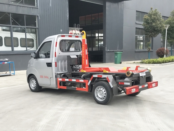HDW5024ZXXSQ6車廂可卸式垃圾車（奇瑞-開瑞）