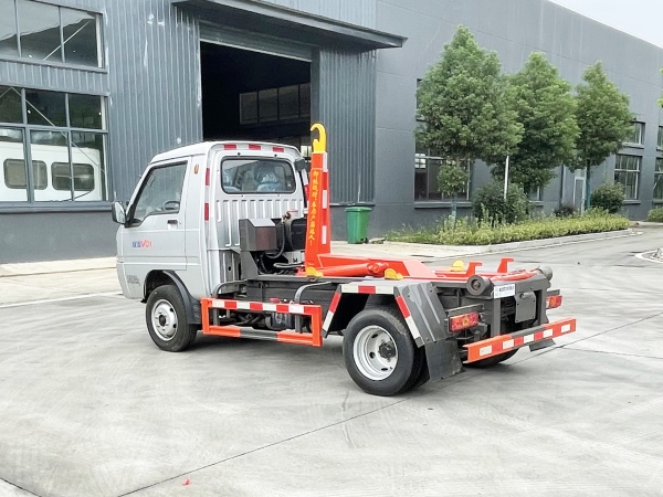 HDW5034ZXXB6車廂可卸式垃圾車（北汽福田馭菱）