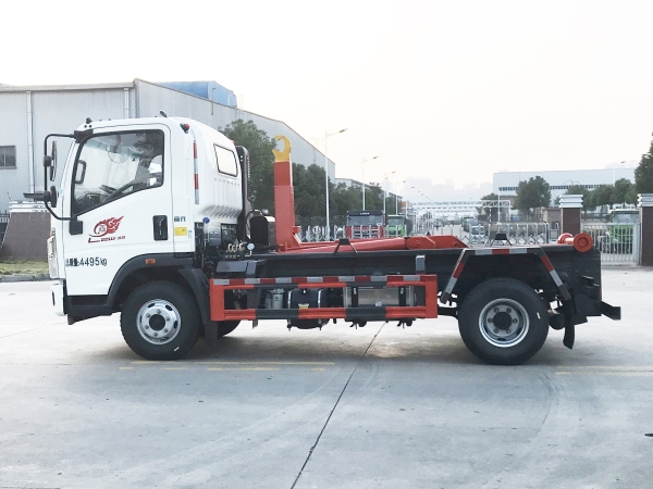 HDW5048ZXXZZ6車(chē)廂可卸式垃圾車(chē)(重汽HOWO)