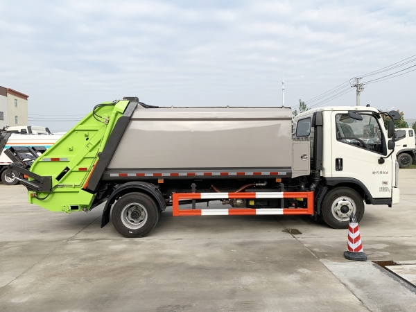 HDW5086ZYSB6型壓縮式垃圾車（福田時代領航）6m3