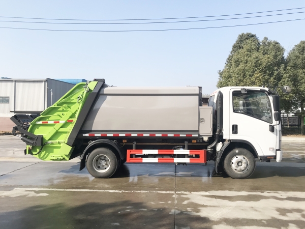 HDW5082ZYSQL6型壓縮式垃圾車（五十鈴KV600）6m3