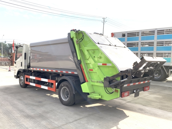 HDW5086ZYSB6型壓縮式垃圾車（福田時代領航）6m3