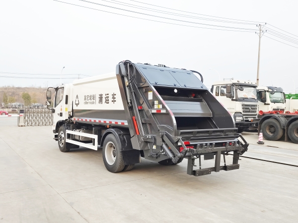 HDW5122ZYSB6型壓縮式垃圾車（福田歐馬可）9m3