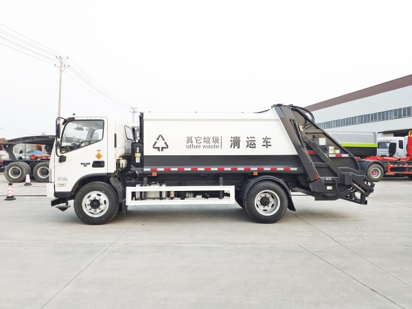 HDW5122ZYSB6型壓縮式垃圾車（福田歐馬可）9m3