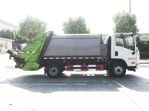 HDW5083ZYSCG6型壓縮式垃圾車（大運）6m3