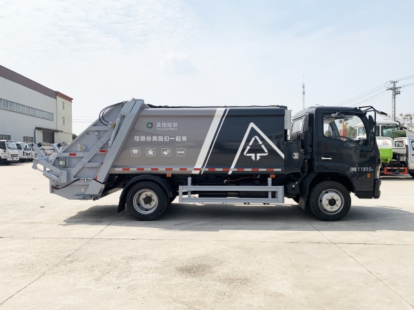 HDW5120ZYSE6型壓縮式垃圾車（東風(fēng)多利卡D7）9m3